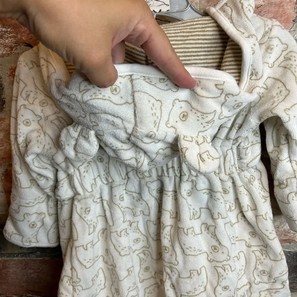 ‎5 for $25🔥0-9M Baby Carter's Bath Robe